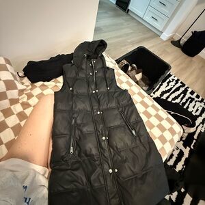 Zara Black Hooded Puffer Vest